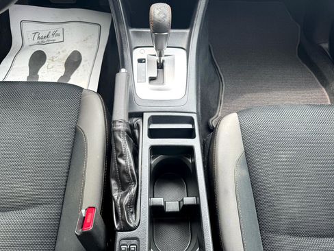 Used 2017 Subaru Crosstrek 2.0i Premium image 16