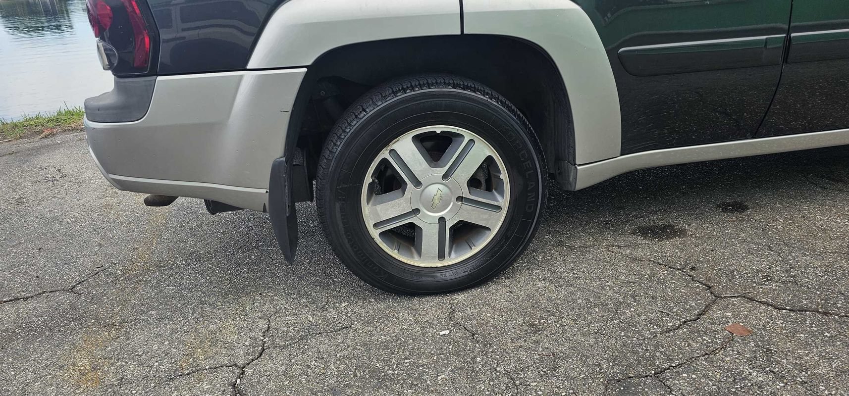 Used 2004 Chevrolet TrailBlazer LT w/ LT Preferred Equipment Group AWD/4WD image 10