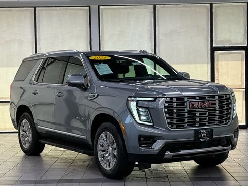 Certified 2025 GMC Yukon Denali AWD/4WD image 1