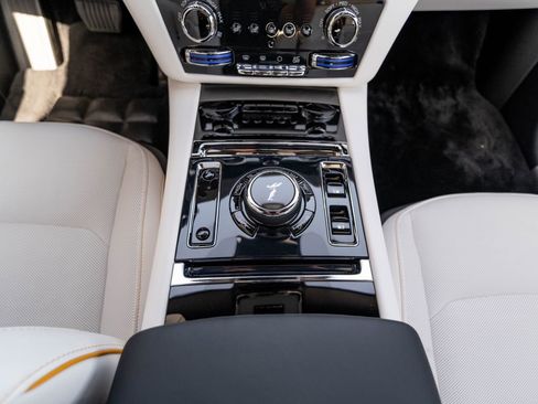 Used 2025 Rolls-Royce Spectre w/ Spectre Launch Package AWD/4WD image 35