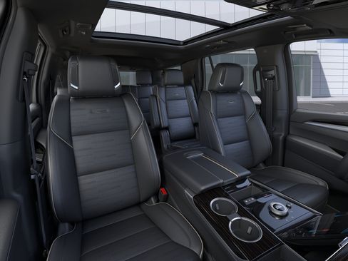 New 2026 Cadillac Escalade Luxury w/ Touring Package AWD/4WD image 16