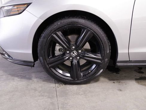 Used 2024 Honda Accord Sport image 11