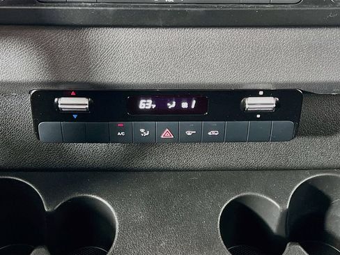 Used 2023 Mercedes-Benz Sprinter 2500 image 15