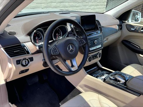 Used 2019 Mercedes-Benz GLS 450 4MATIC image 14