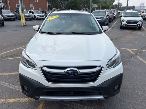 Used 2020 Subaru Outback Limited XT image 2