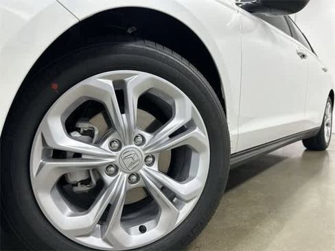 New 2025 Honda Accord LX image 27