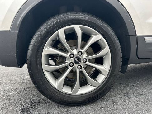 Used 2018 Lincoln MKC Select w/ Select Plus Package image 18