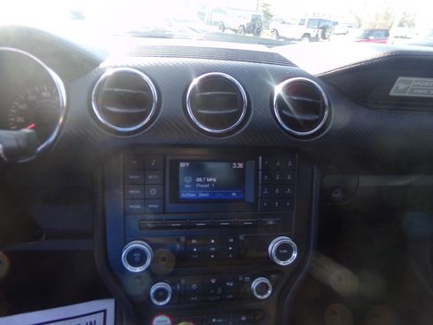 Used 2015 Ford Mustang Coupe RWD image 24