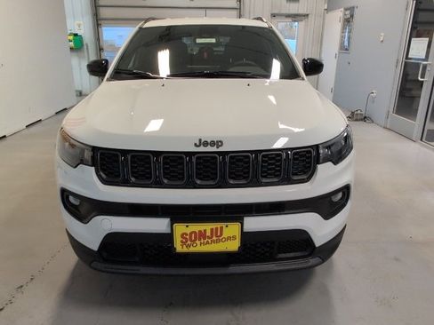 New 2026 Jeep Compass Latitude image 8