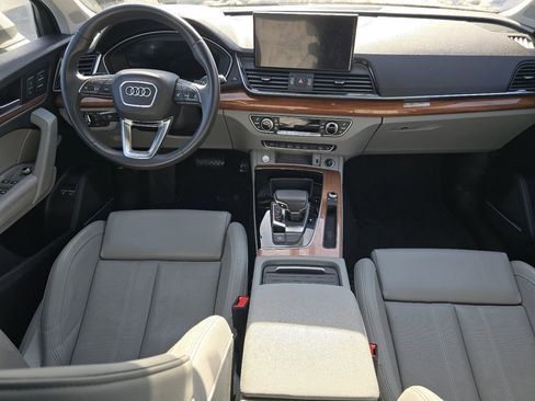 Used 2021 Audi Q5 e Prestige w/ Prestige Package image 23