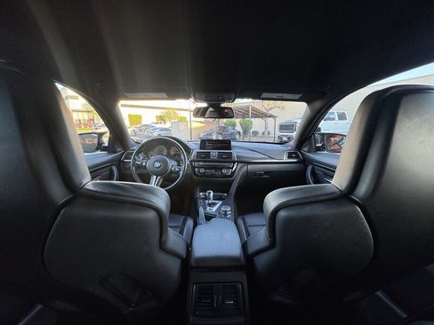 Used 2018 BMW M4 Coupe w/ Competition Package RWD image 35