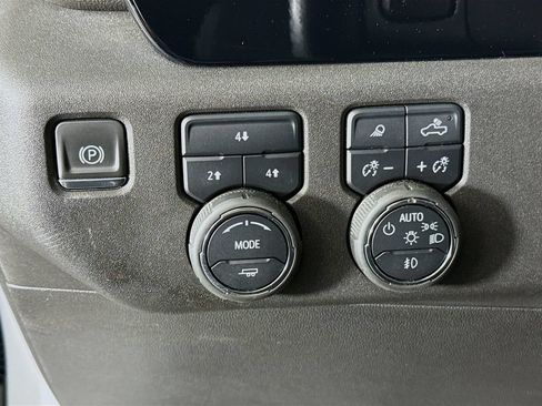 Used 2024 Chevrolet Silverado 3500 LT w/ Safety Package AWD/4WD image 10