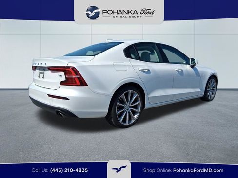 Used 2020 Volvo S60 T5 Momentum w/ Premium Package image 5