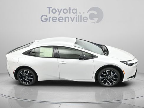 New 2025 Toyota Prius Plug-In Hybrid FWD image 26
