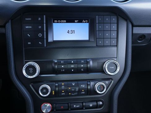 Used 2022 Ford Mustang GT w/ Black Accent Package RWD image 21
