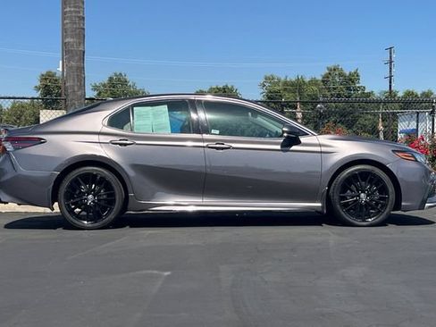 Used 2023 Toyota Camry XSE FWD image 3
