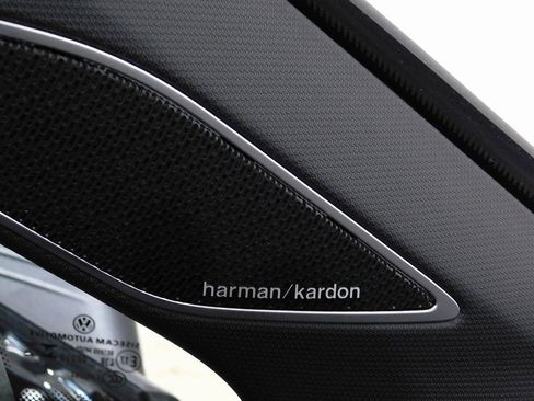 Used 2025 Volkswagen Golf image 29