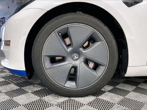 Used 2022 Tesla Model 3 Long Range AWD/4WD image 8