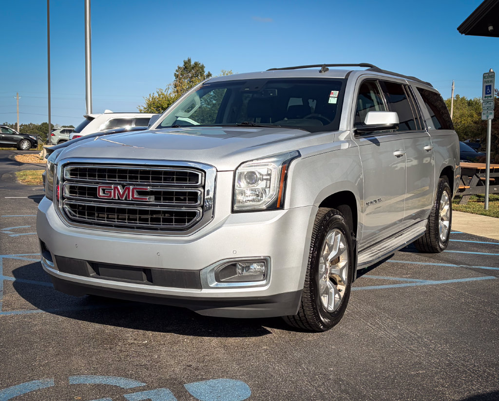 Used 2015 GMC Yukon XL SLT w/ HD Trailering Package AWD/4WD image 17
