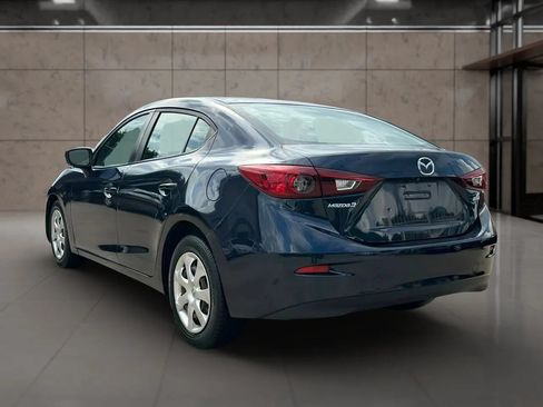 Used 2017 MAZDA MAZDA3 Sport FWD image 2