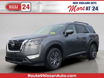 New 2025 Nissan Pathfinder SV w/ SV Premium Package