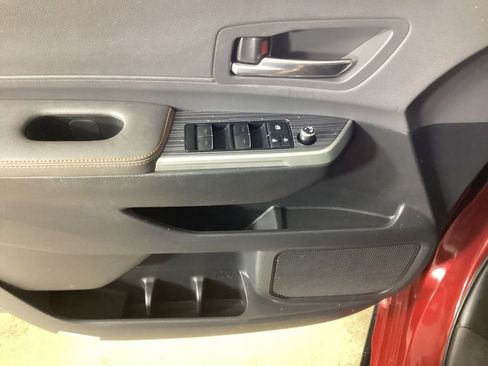 Used 2021 Toyota Sienna XSE FWD image 11