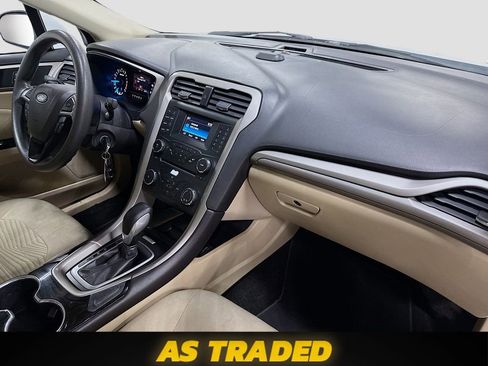 Used 2016 Ford Fusion SE FWD image 28