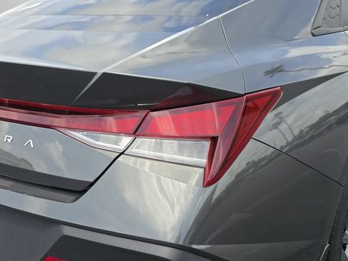 Used 2024 Hyundai Elantra SEL FWD image 19
