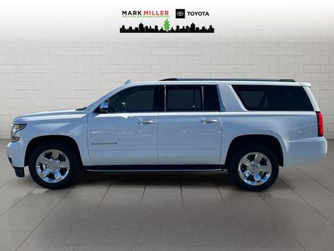 Used 2017 Chevrolet Suburban Premier image 2