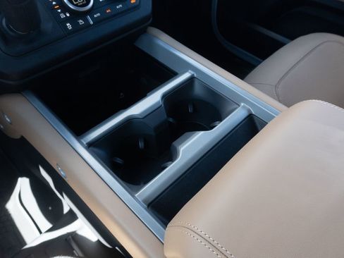 New 2025 Land Rover Defender 110 V8 image 14