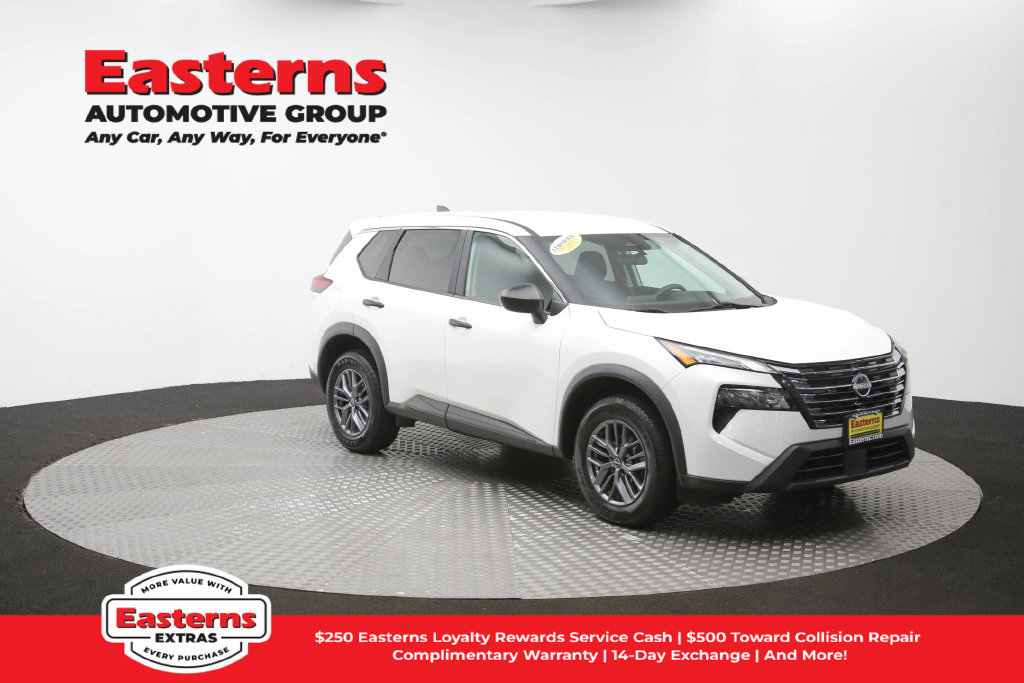 Used 2024 Nissan Rogue S AWD/4WD image 21