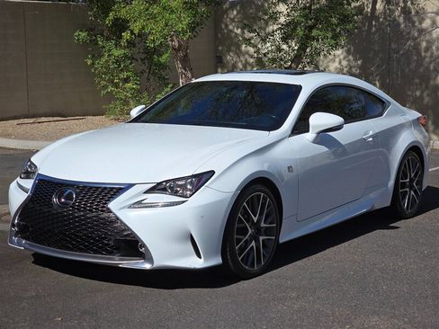 Used 2016 Lexus RC 200t RWD image 6