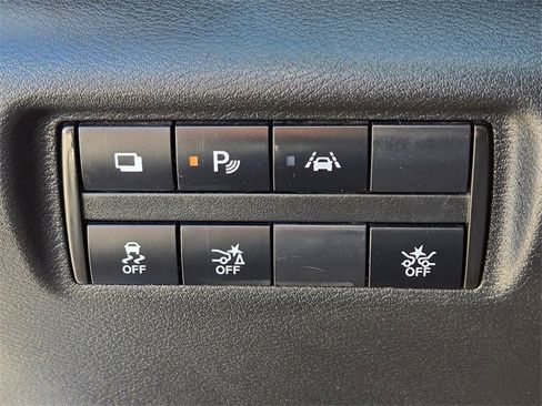 Used 2020 Nissan Versa S image 35