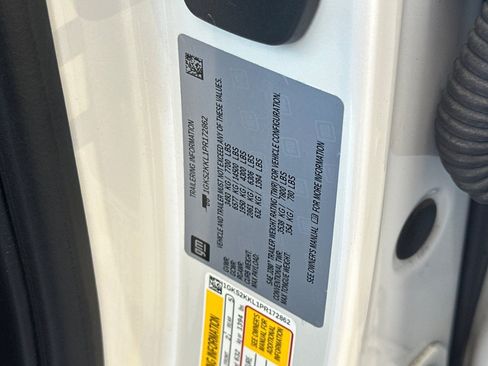 Used 2023 GMC Yukon XL Denali Ultimate AWD/4WD image 42