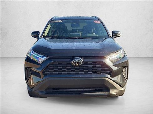 Used 2025 Toyota RAV4 XLE FWD image 2