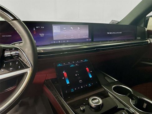 Used 2025 Cadillac Escalade Sport w/ Touring Package AWD/4WD image 10