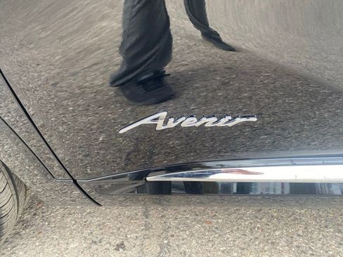 New 2025 Buick Envision Avenir image 9