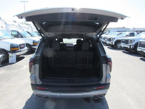 Used 2026 Chevrolet Traverse Z71 w/ Enhanced Driving Package AWD/4WD image 30