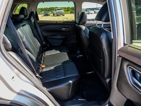 Used 2023 Nissan Rogue Platinum w/ Platinum Premium Package FWD image 19