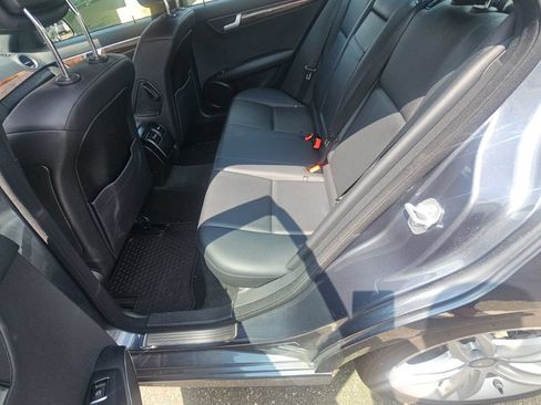 Used 2013 Mercedes-Benz C 250 Sedan image 11