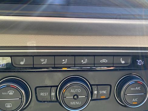 Used 2021 Volkswagen Atlas SE w/ Panoramic Sunroof Package AWD/4WD image 18