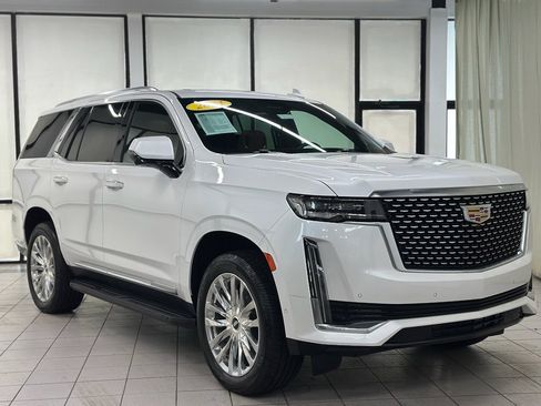 Used 2023 Cadillac Escalade Premium Luxury image 1