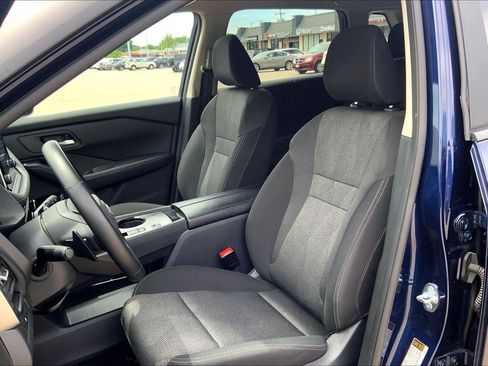 Used 2025 Nissan Rogue SV FWD image 23
