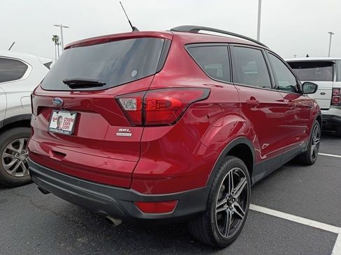 Used 2019 Ford Escape SEL FWD image 3