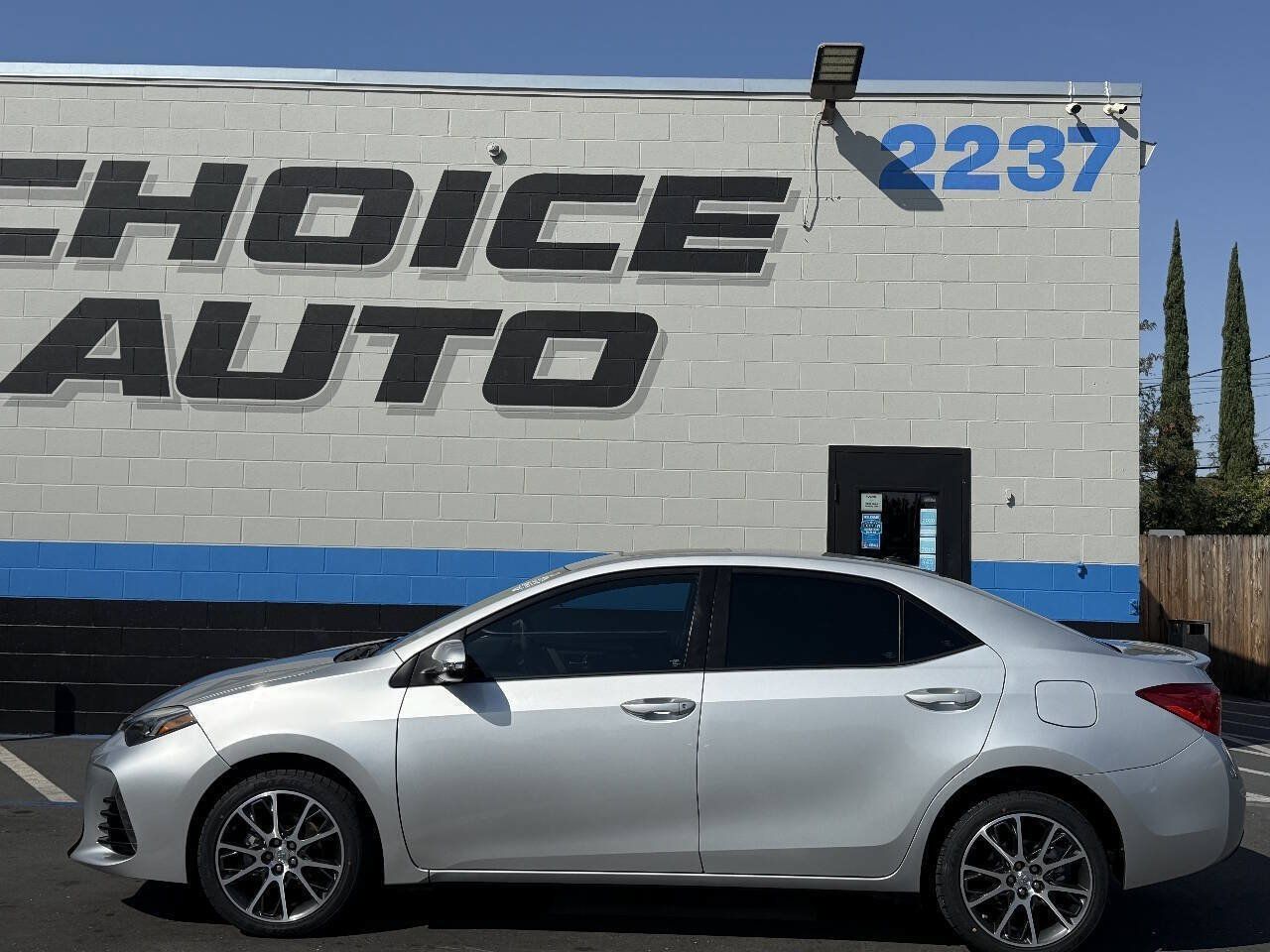 Used 2017 Toyota Corolla SE 50th Anniversary FWD image 21