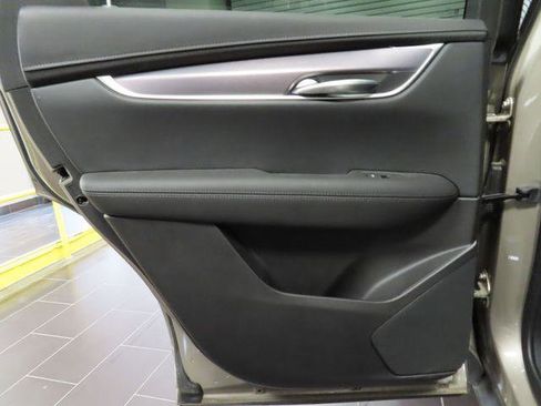 Certified 2022 Cadillac XT5 Luxury FWD image 33