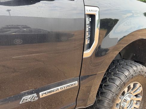 Used 2019 Ford F250 Lariat w/ Lariat Ultimate Package AWD/4WD image 13