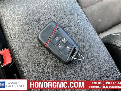 Used 2020 Volkswagen Tiguan SEL AWD/4WD image 33