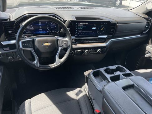 Used 2026 Chevrolet Silverado 1500 LT RWD image 9