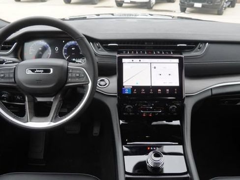 New 2025 Jeep Grand Cherokee L Limited w/ Black Appearance Package image 16